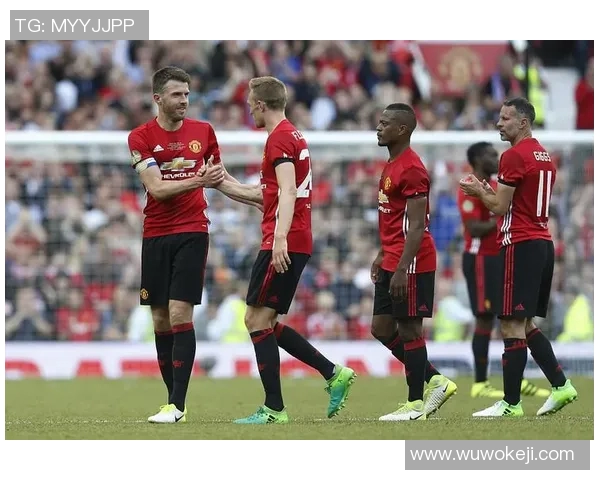 足球传奇巨星全明星阵容挂画展现足球荣耀与激情瞬间